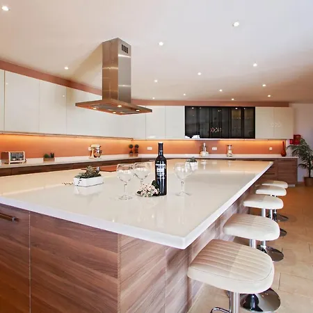 Chimeneas بيت للعطل *