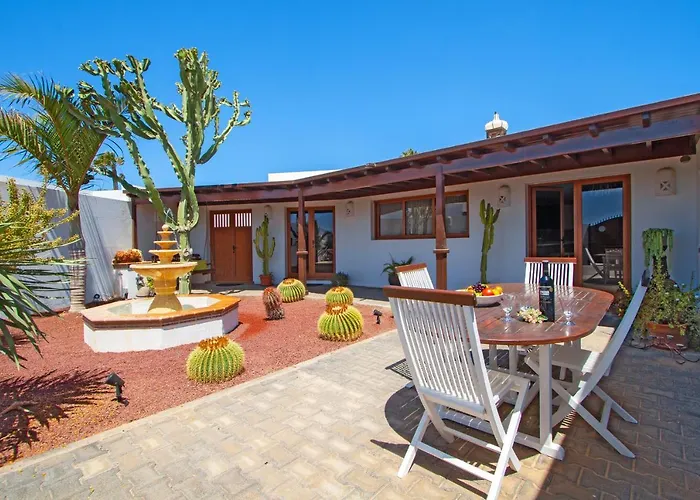 Chimeneas Tatil Evi Playa Blanca